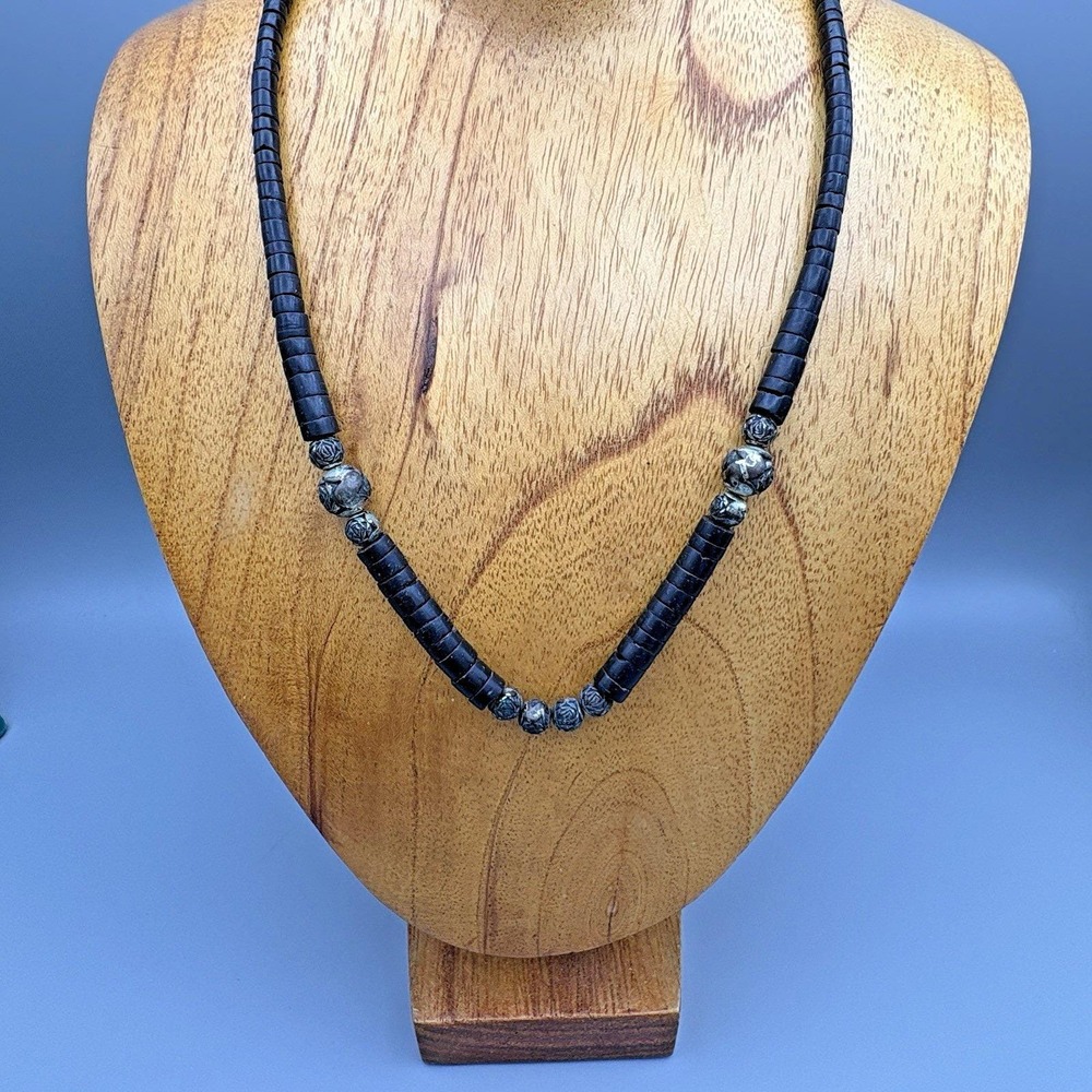 Vintage Graduated Heishi Brown Pen Shell Necklace 18" Silvertone Rose Beads - Picture 6 of 6